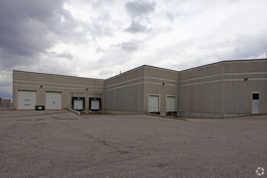 More Photos Of 19-21 Melanie Dr, Brampton Warehouse For Lease