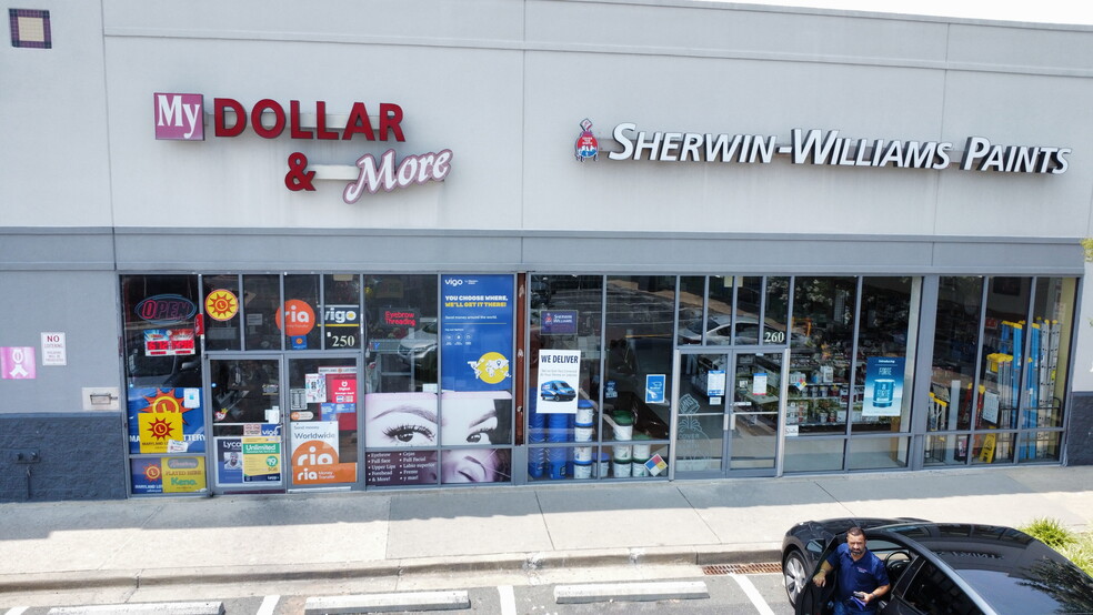 More Photos Of 206-300 N Frederick Ave, Gaithersburg Unknown For Lease