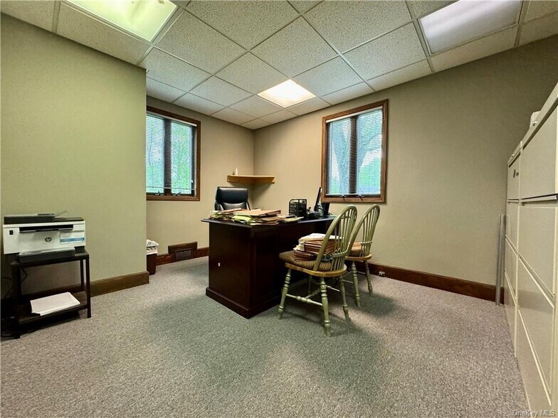More Photos Of 7 Stokum Ln, New City Office For Sale