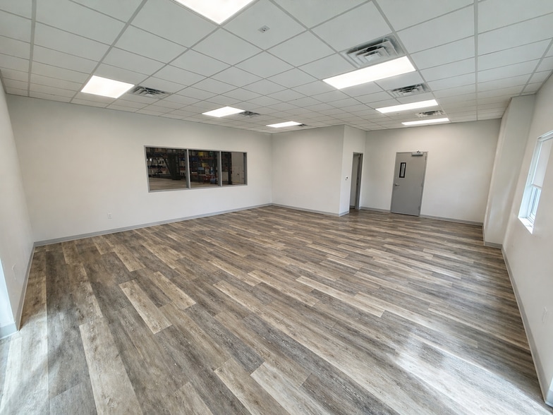 More Photos Of 8767 West Ln, Magnolia Warehouse For Sale