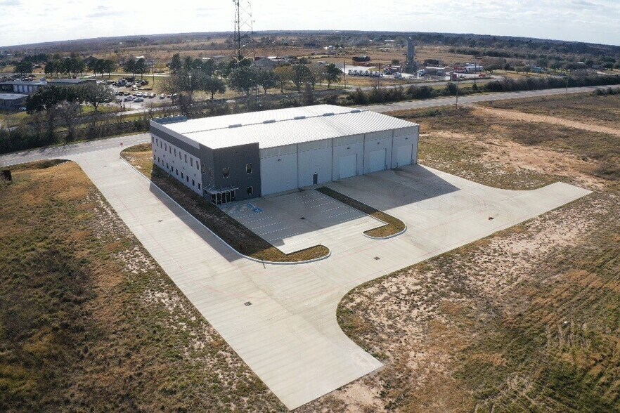 More Photos Of 36422 Hempstead Rd, Hockley Warehouse For Lease