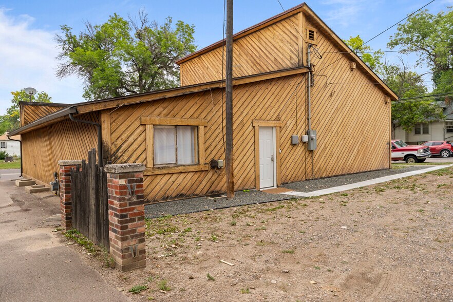 More Photos Of 2026 2nd Ave N, Great Falls General Retail For Lease