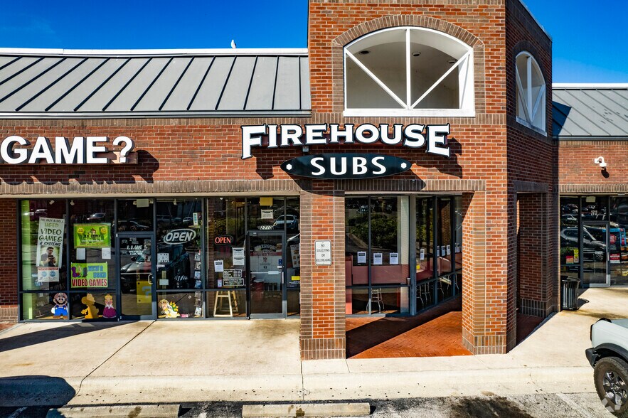 More Photos Of 2604-2682 E Fowler Ave, Tampa Unknown For Lease