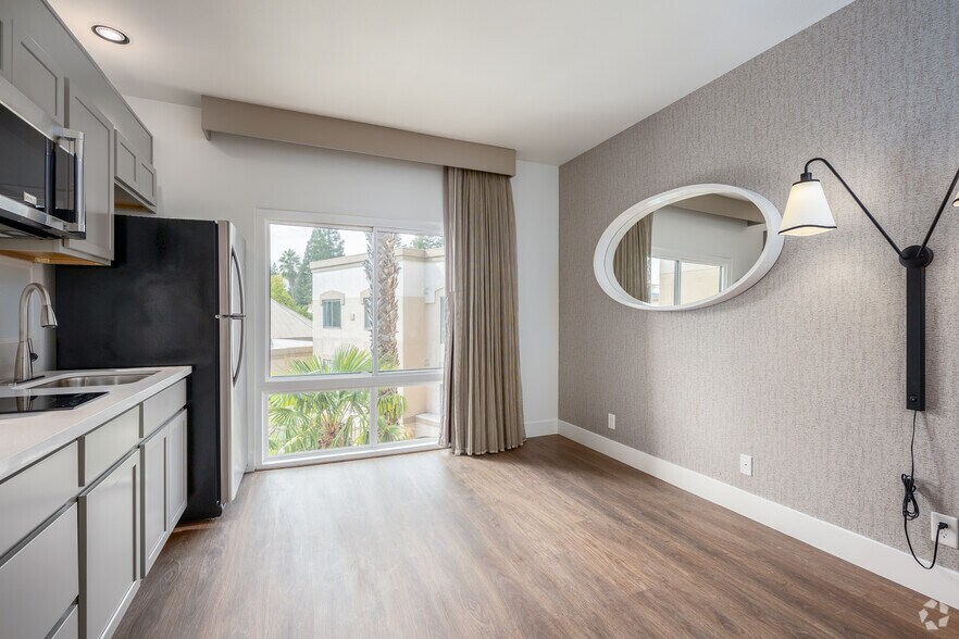 More Photos Of 11260 Point East Dr, Rancho Cordova Apartments For Sale