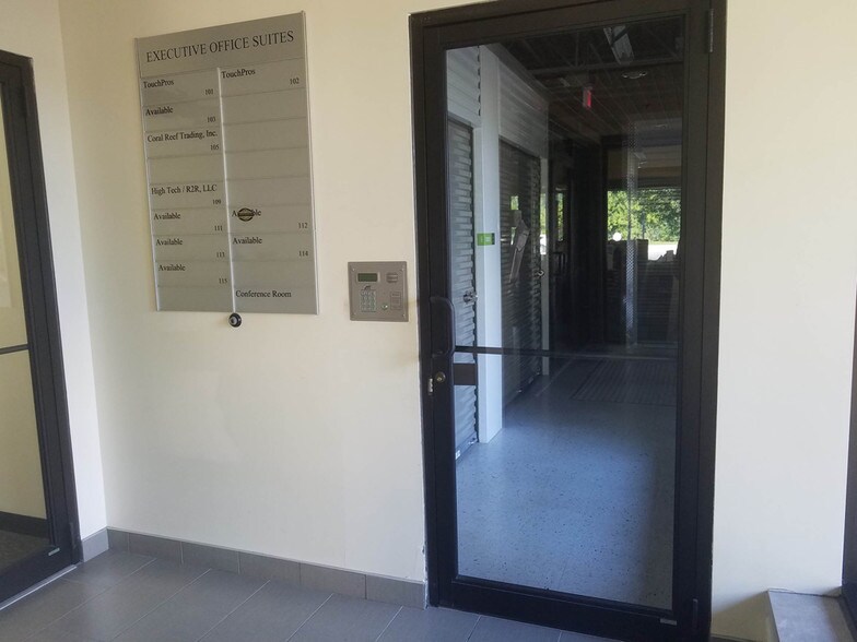 More Photos Of 1455 S Barrington Rd, Barrington Self Storage For Lease