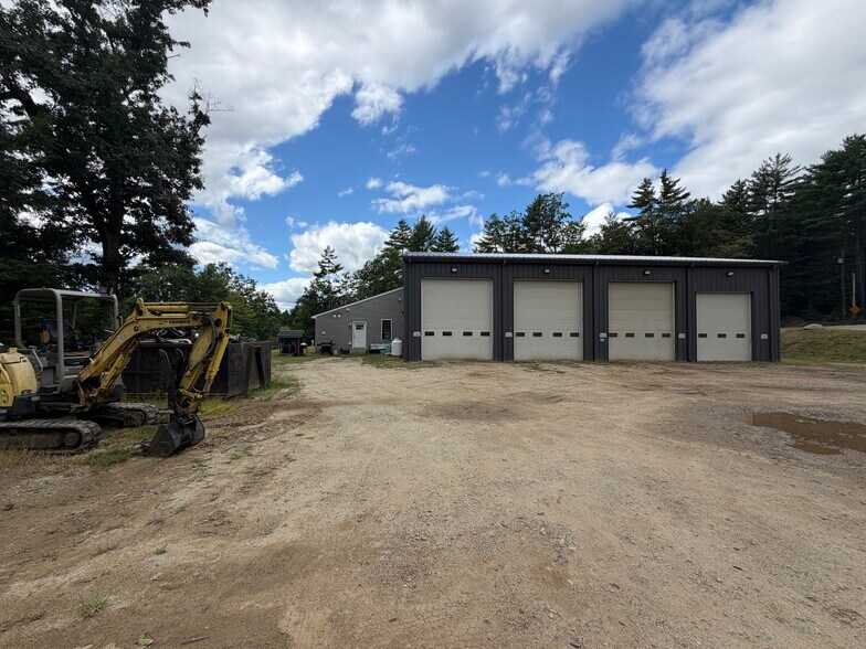 More Photos Of 237 N Bennington Rd, Bennington Flex For Sale