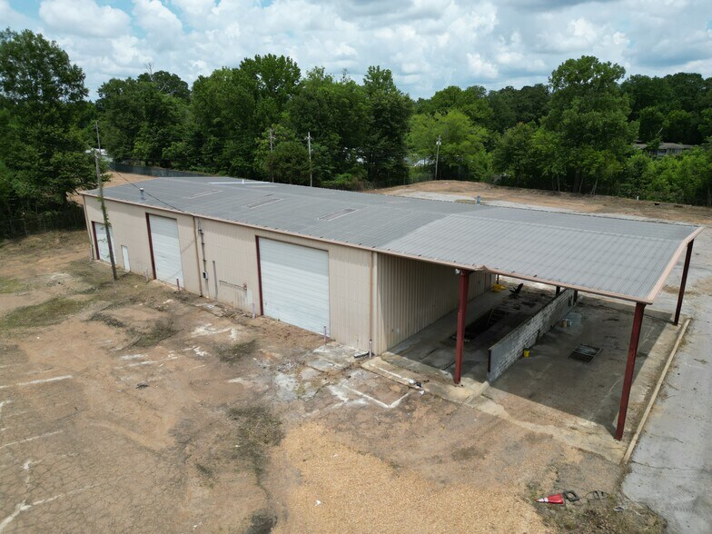More Photos Of 5129 S McRaven Rd, Jackson Showroom For Sale