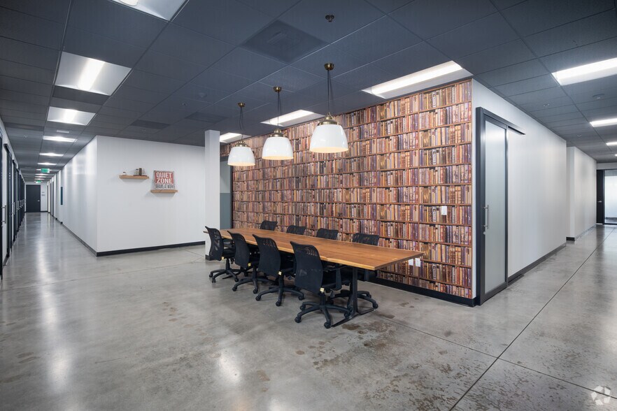 More Photos Of 2292 Faraday Ave, Carlsbad Research And Development For Sale