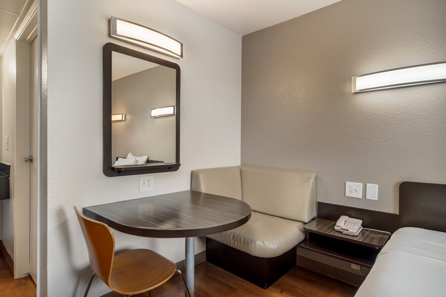 More Photos Of 750 Raintree Dr, Carlsbad Hotel For Sale