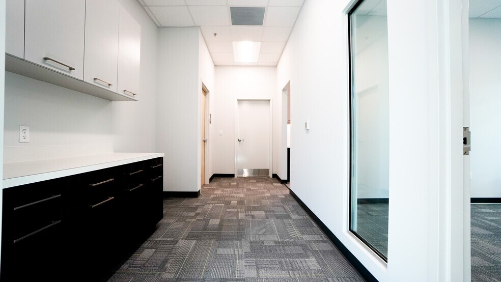 More Photos Of 1290 Ocoee Apopka Rd, Ocoee Unknown For Lease