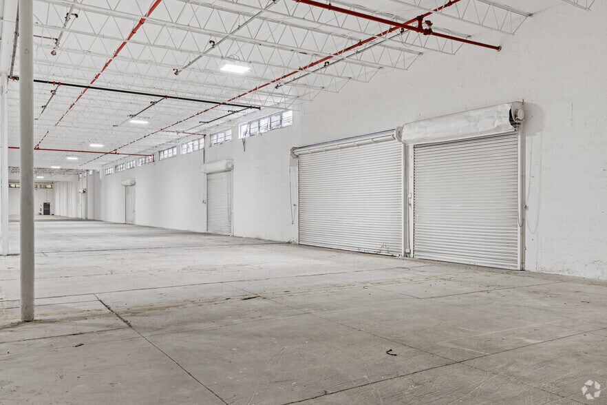 More Photos Of 6501 NW 37th Ave, Miami Industrial For Sale