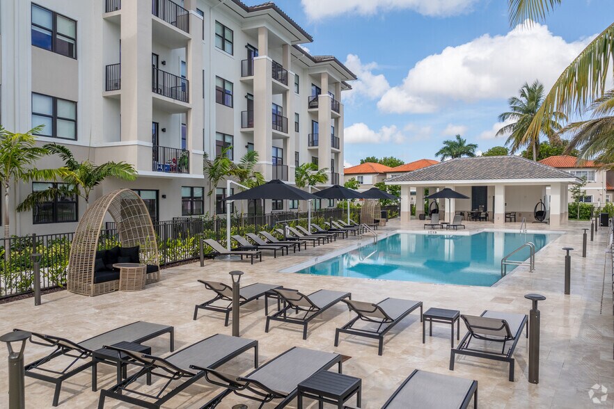 More Photos Of 8205 Commerce, Miami Lakes Apartments For Lease