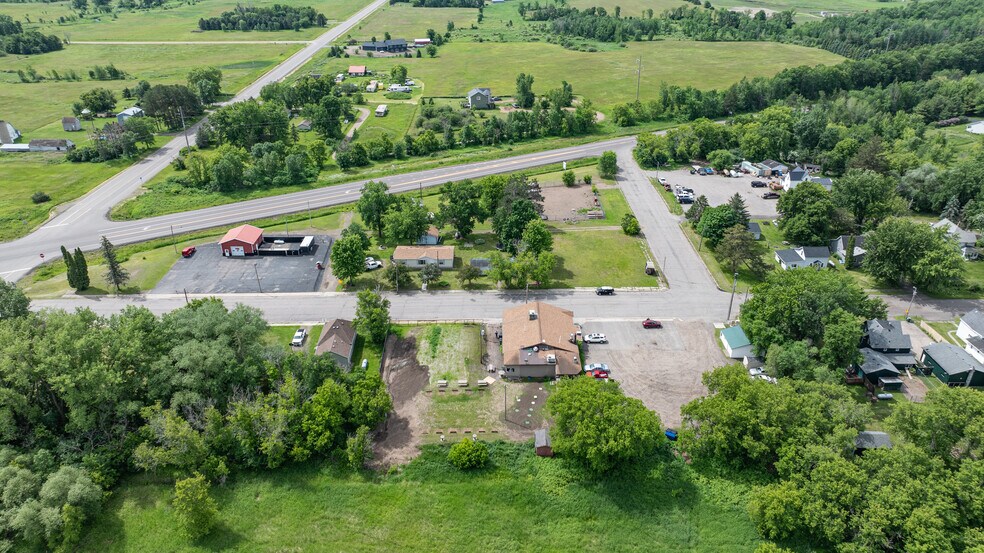 More Photos Of 14351 NE 78th St, Foley Restaurant For Sale