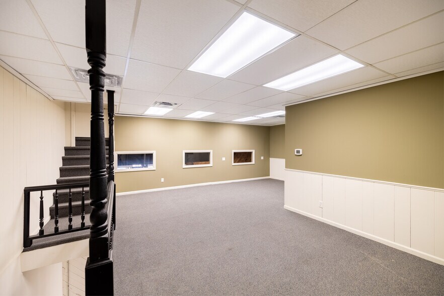 More Photos Of 108 S Santa Fe Ave, Salina General Retail For Lease