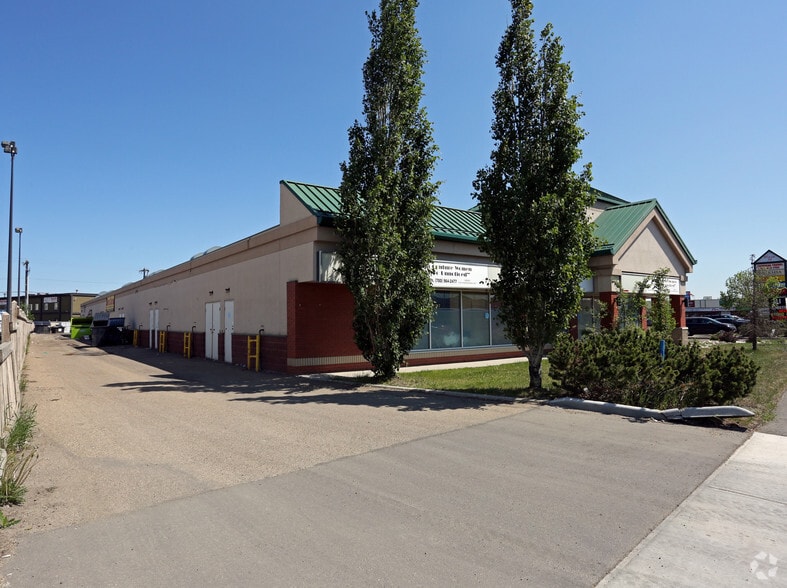 More Photos Of 9218 34 Av NW, Edmonton Freestanding For Sale