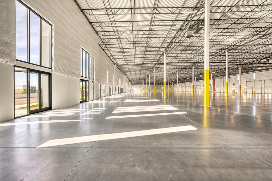 More Photos Of NWC INDIAN SCHOOL ROAD & LOOP 101, Phoenix Unknown For Lease