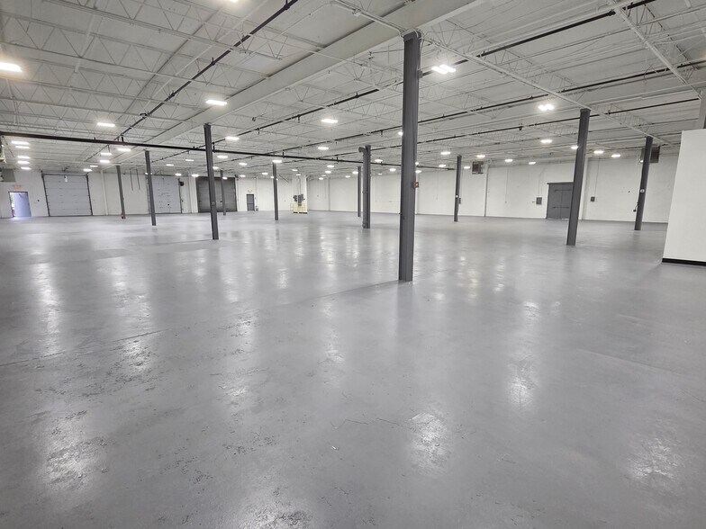 More Photos Of 200 Engineers Rd, Hauppauge Manufacturing For Lease