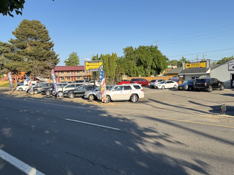 Primary Photo Of 4315 Pacific Ave, Forest Grove Auto Dealership For Lease