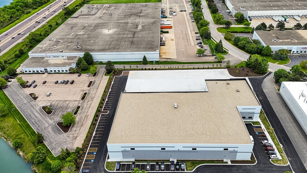More Photos Of 2290 White Oak Cir, Aurora Warehouse For Lease