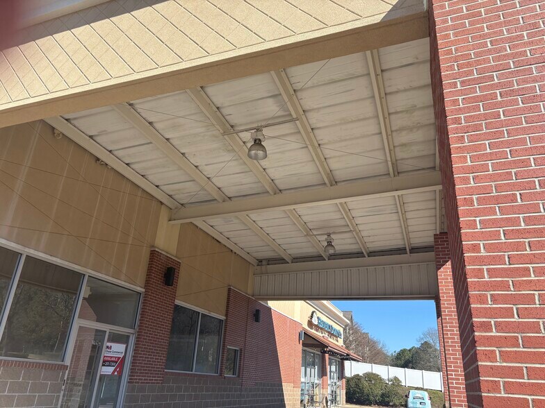 More Photos Of 4911 Cahaba River Rd, Birmingham Freestanding For Lease