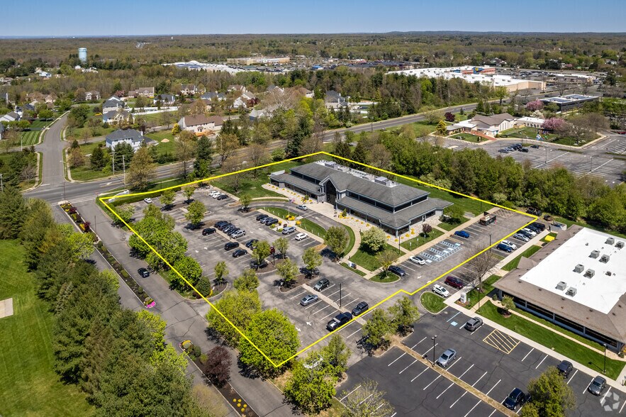 More Photos Of 500 Craig Rd, Manalapan Township Office For Lease