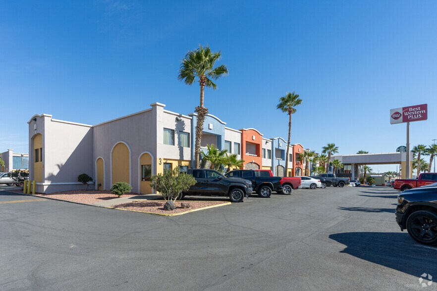 More Photos Of 6655 Gateway Blvd W, El Paso Hotel For Sale