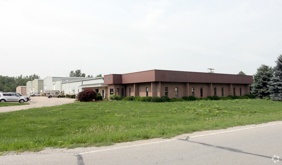 Primary Photo Of 1735 W 53rd St, Anderson Manufacturing For Sale