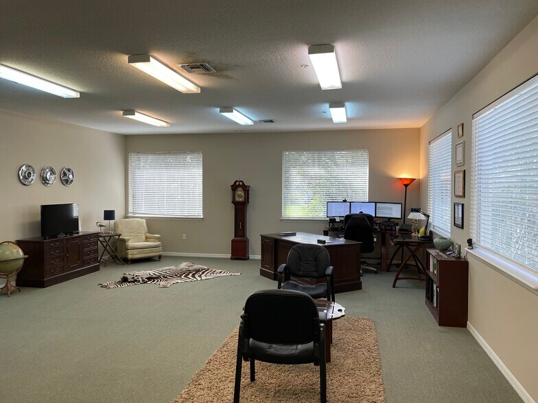 More Photos Of 8830 S Tamiami Trl, Sarasota Office For Lease