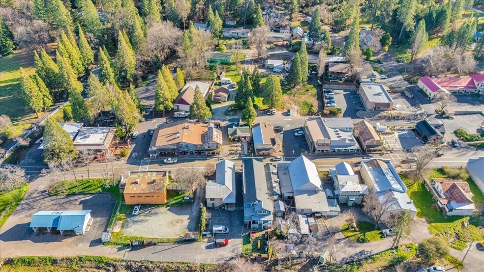 More Photos Of 18736 Main St, Groveland Hotel For Sale