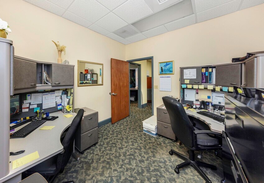 More Photos Of 2346 Drew St, Clearwater Office For Sale