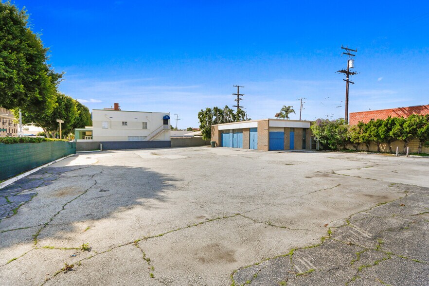Primary Photo Of 401 S Robertson Blvd, Beverly Hills Land For Lease