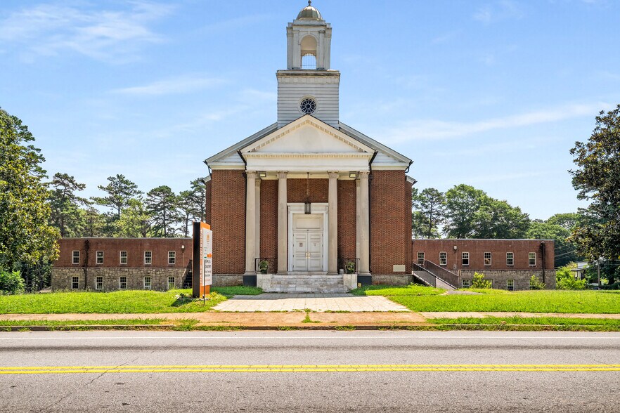 Primary Photo Of 1776 Sylvan Rd SW, Atlanta Religious Facility For Sale