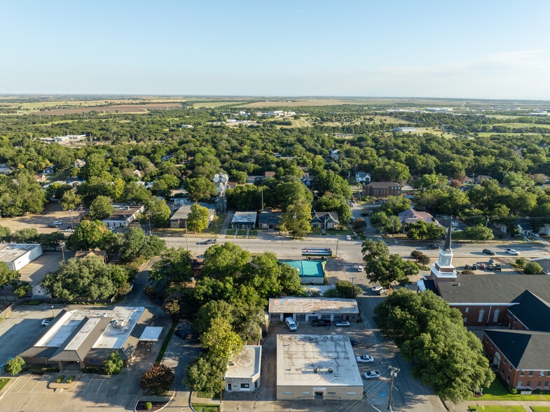 More Photos Of 231 E Elm St, Hillsboro Loft Creative Space For Sale