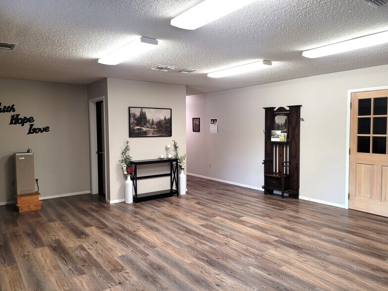 More Photos Of 1245 19th St NW, Paris Specialty For Sale