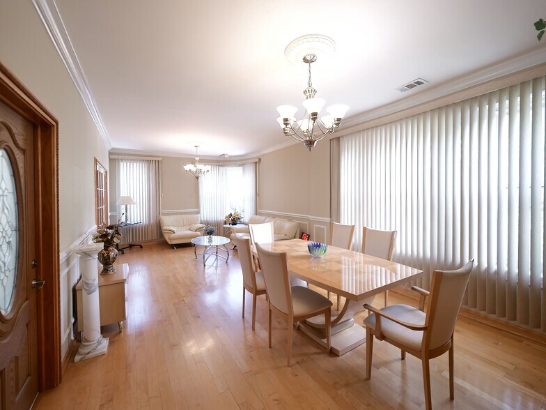 More Photos Of 3256-3258 N Elston Ave, Chicago Storefront Retail Residential For Sale