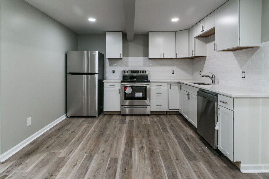 More Photos Of 4527 South St, Jamesville General Retail For Sale