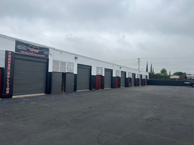 More Photos Of 522 W 1st St, Rialto Warehouse For Lease