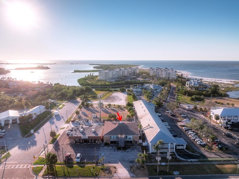 Primary Photo Of 1130 S Pinellas Bayway, Tierra Verde Freestanding For Sale