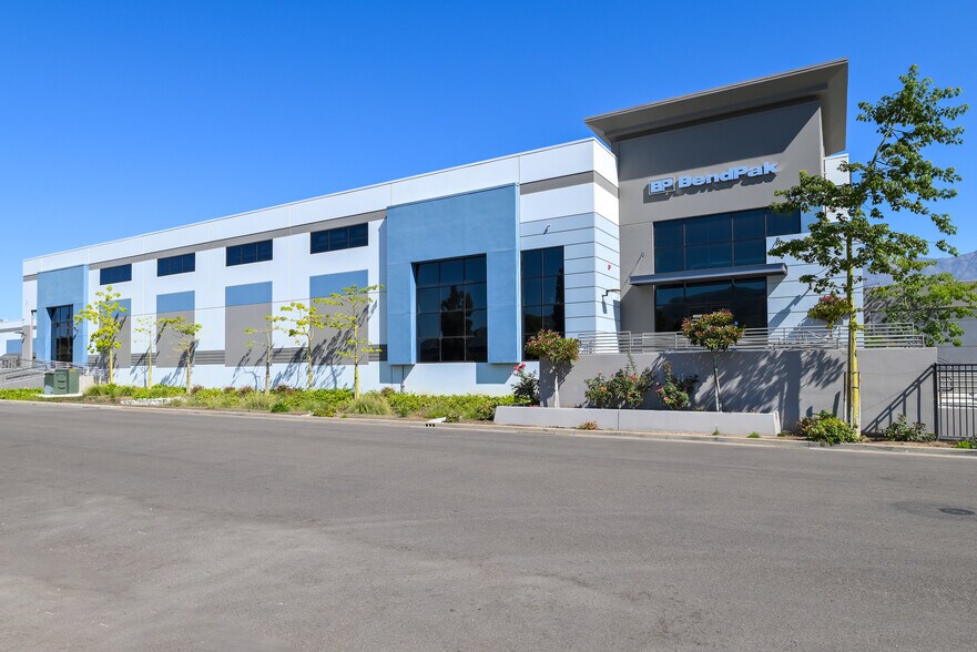 More Photos Of 1755 E Lemonwood Dr, Santa Paula Distribution For Sale