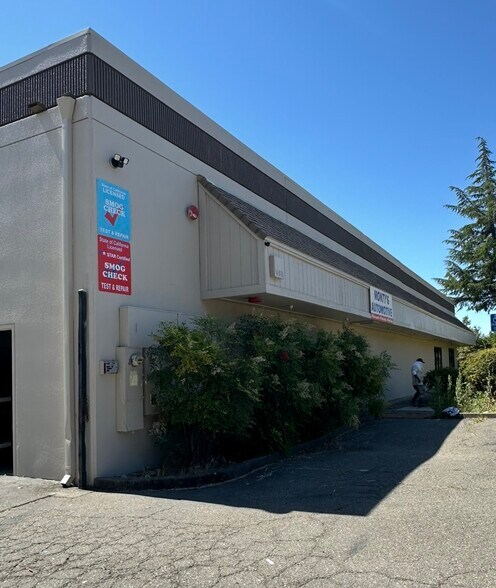 More Photos Of 803 Vaca Valley Pky, Vacaville Warehouse For Lease