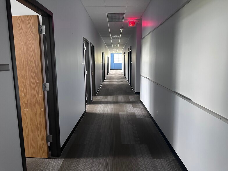 More Photos Of 205 Fairview Dr, Dallas Center Warehouse For Sale