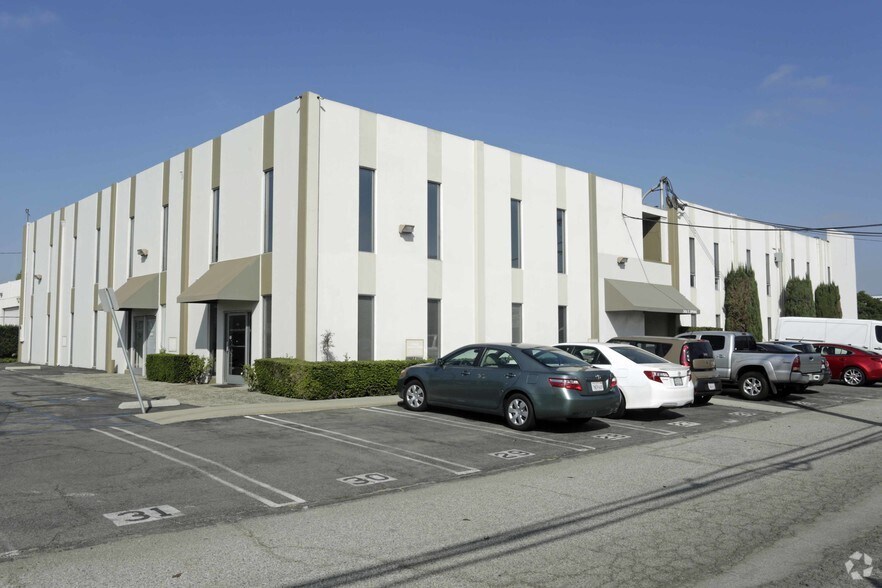 More Photos Of 3450 E Spring St, Long Beach Office For Lease