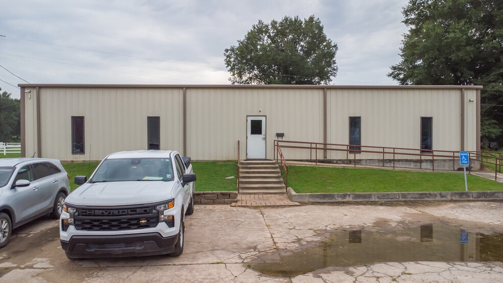 More Photos Of 544 Meadowlark Dr, Monroe Warehouse For Sale