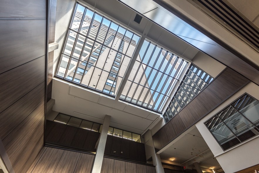 More Photos Of 379 Dundas St, London Office For Lease