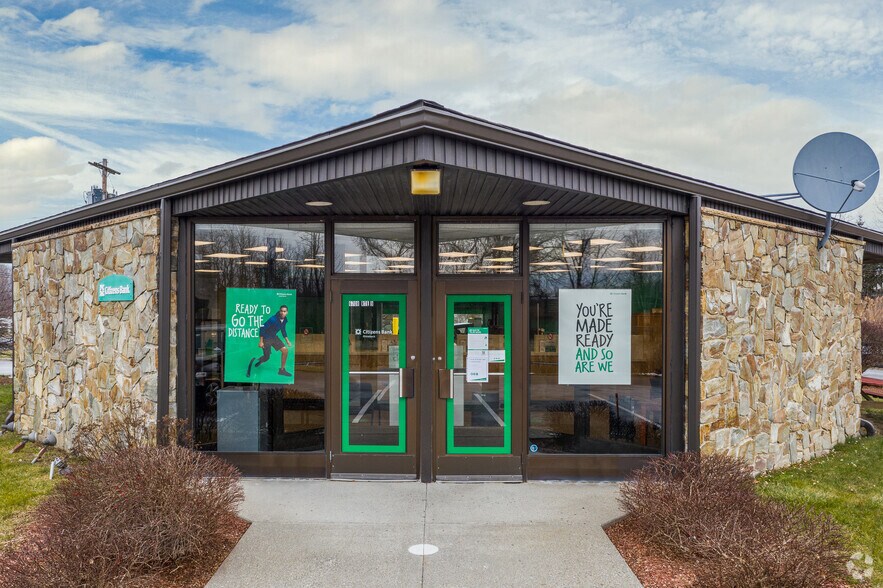 More Photos Of 6708 Route 9, Rhinebeck Bank For Lease