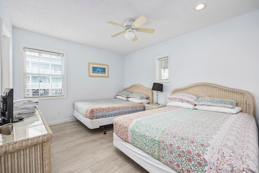 More Photos Of 510 S Ocean Blvd, Surfside Beach Multifamily For Sale