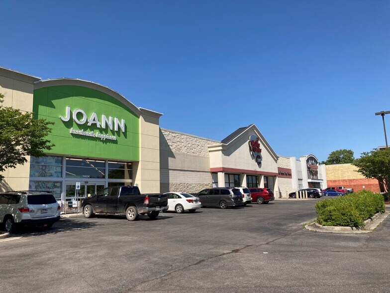More Photos Of 5900 University Dr NW, Huntsville Unknown For Lease