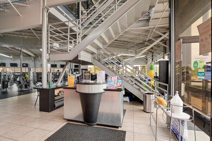 More Photos Of 3634 Austin Peay Hwy, Memphis Medical For Lease