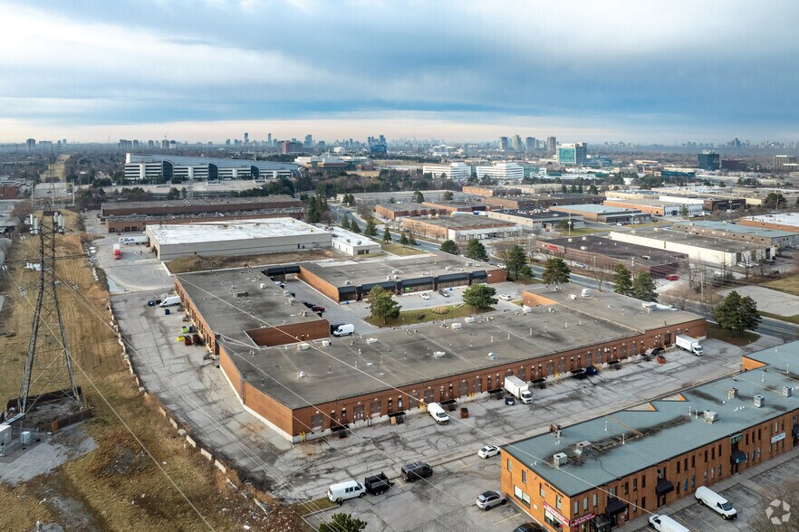 More Photos Of 270, 300, 330 Esna Park Dr, Markham Service For Sale