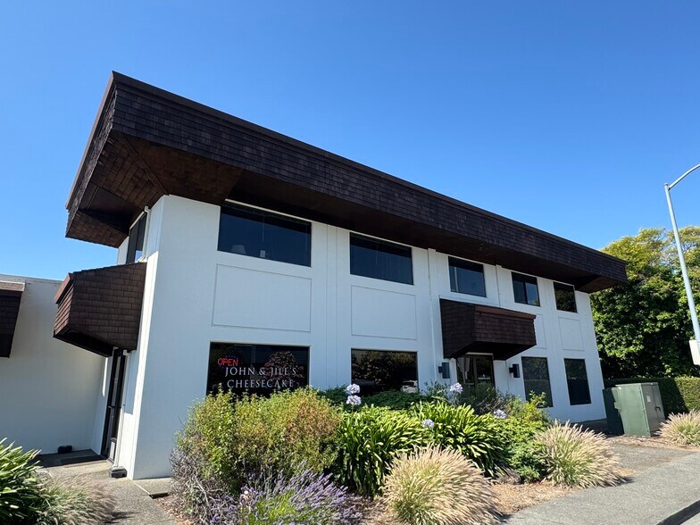 Primary Photo Of 4 Commercial Blvd, Novato Manufacturing For Lease